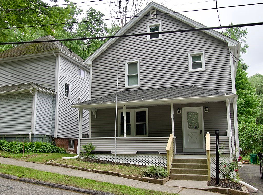 107 Britton St, Chicopee, MA 01020 Zillow