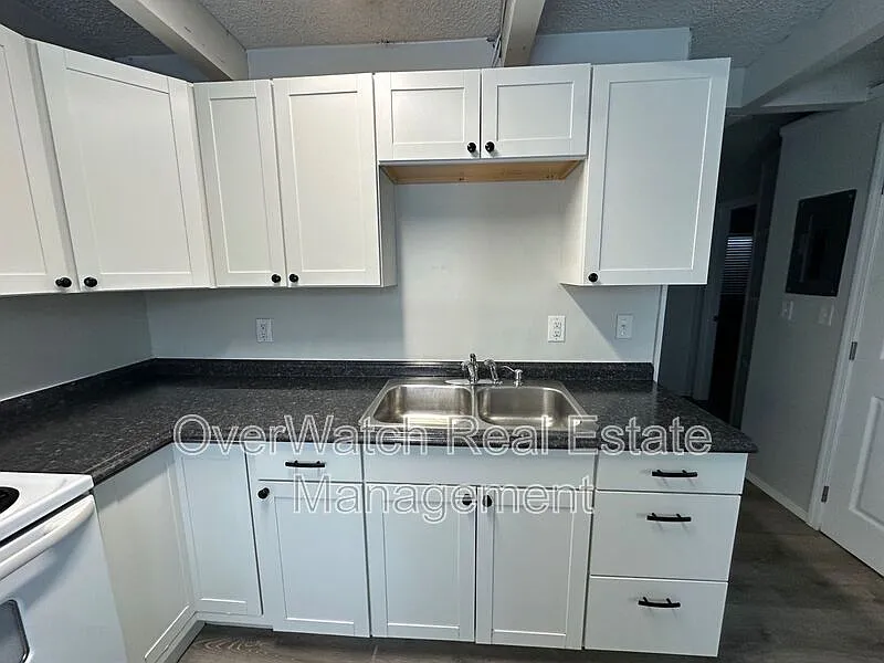 2 bed, 1.0 bath, 730 sqft, $1,400 — Photo 2
