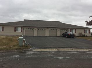 1147 Parkside Cir, Grand Blanc, MI 48439