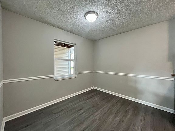5th image of 42 Stoneybrook Ln #1