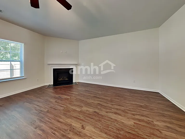236 Addlestone Cir — Photo 6