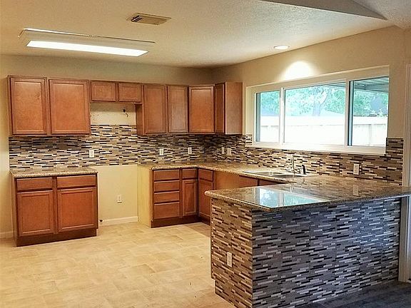 3rd image of 10519 Sagewind Dr