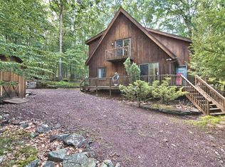 107 Rainbow Dr, Lackawaxen, PA 18435