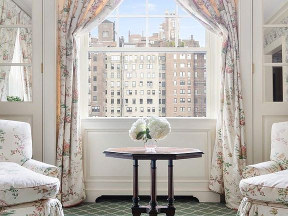 5th image of 150 E 73rd St APT 7B