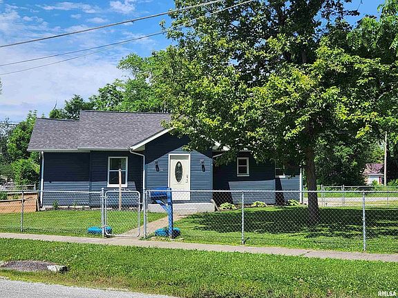 2nd image of 715 Penina St