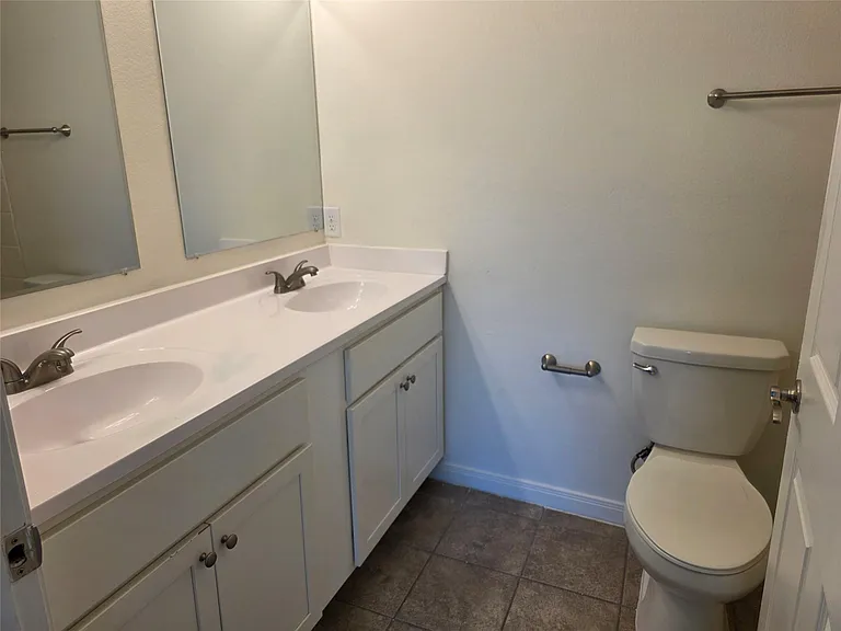 6303 White Oak Dr — Photo 18