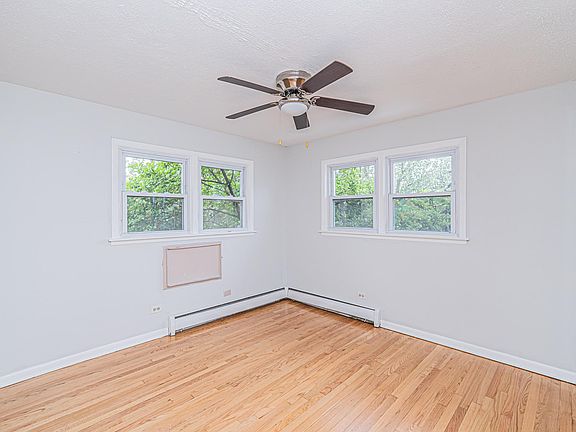 4th image of 1044 Willson Dr #2