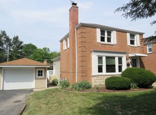 14 N Seminary Ave, Park Ridge, IL 60068