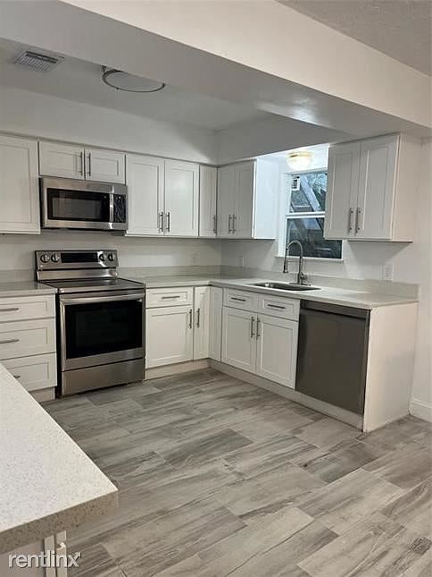 1st image of 4423R Trail Lake Ln