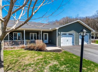 3 Chamberlain Cres, Penetanguishene, ON L9M 0A5