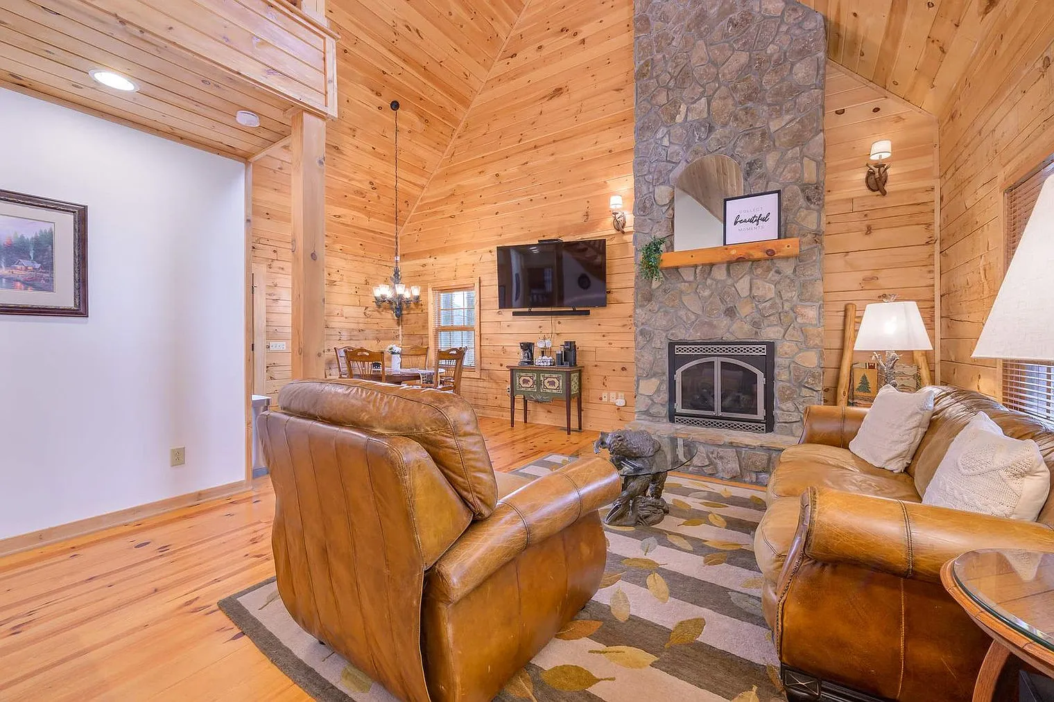 4 bed, 3.0 bath, 2077 sqft, $4,345 — Photo 1