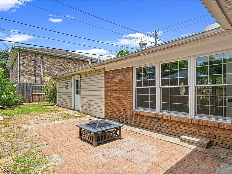 4002 Merrick St — Photo 22