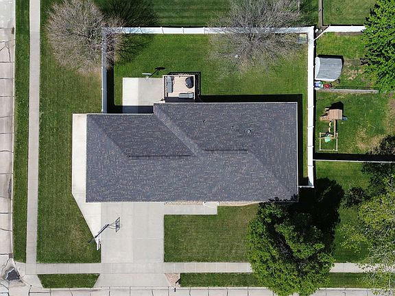 2nd image of 3758 36th Ave