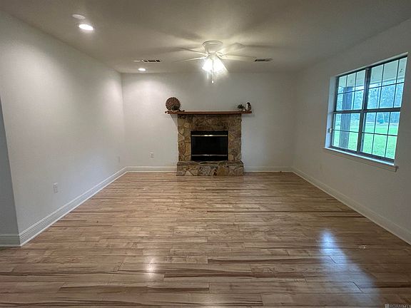 5th image of 20535 Benton Ln