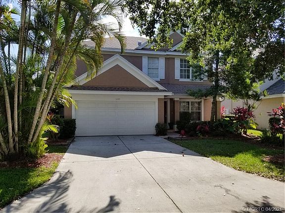2nd image of 3249 SW Solitaire Palm Dr