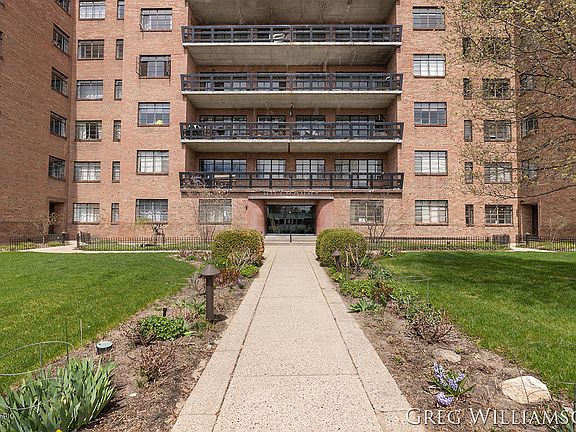 2nd image of 505 Cherry St SE APT 410