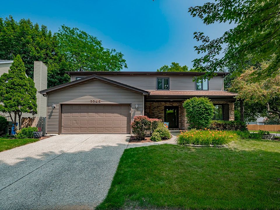 1st image of 2246 Gleneagles Dr