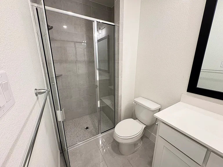 1451 Maplewood Dr — Photo 26
