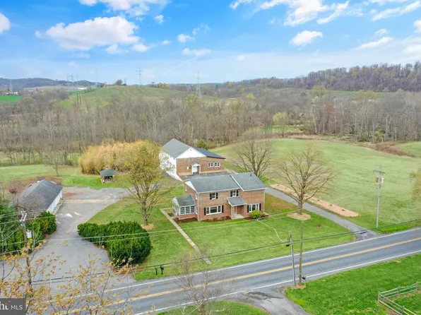 140 Shartlesville Rd, Bernville, PA 19506