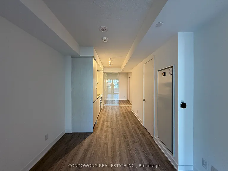 180 Front St E #903 — Photo 2