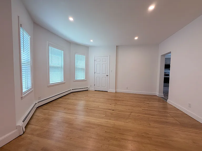 100 Sheridan Ave #1 — Photo 13