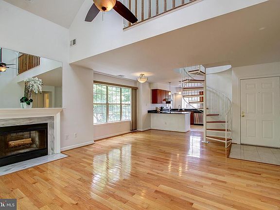 5th image of 5915 Barbados Pl APT 201