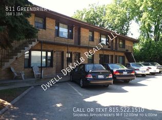 811 Greenbrier Rd #4, Dekalb, IL 60115