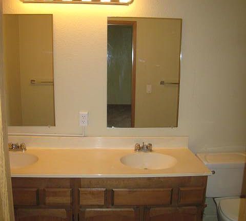 2nd image of 696 Saint Andrews Dr