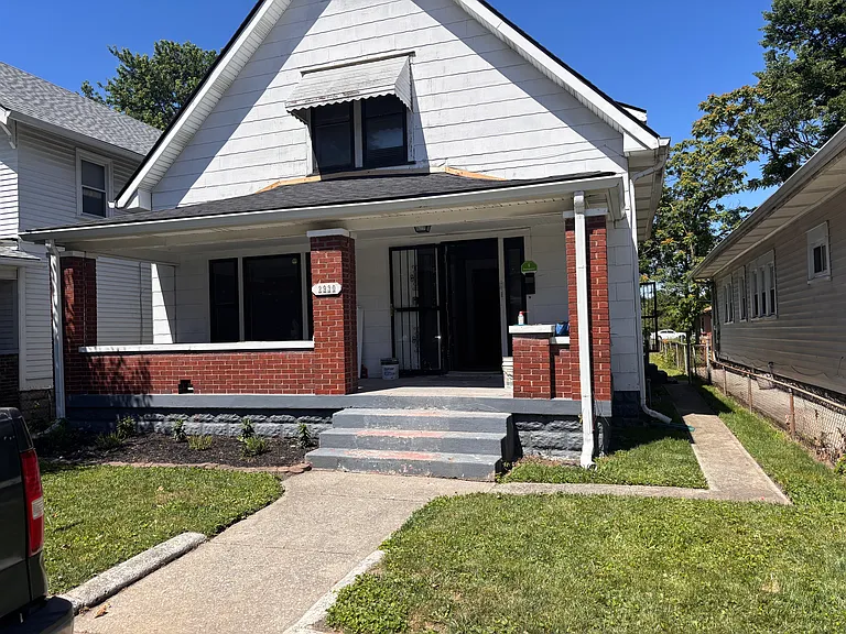 2930 Highland Pl — Photo 3