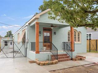 2529 Mistletoe St, New Orleans, LA 70118