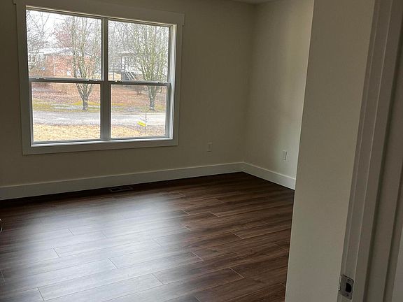 3rd image of 41 Peachtree Dr