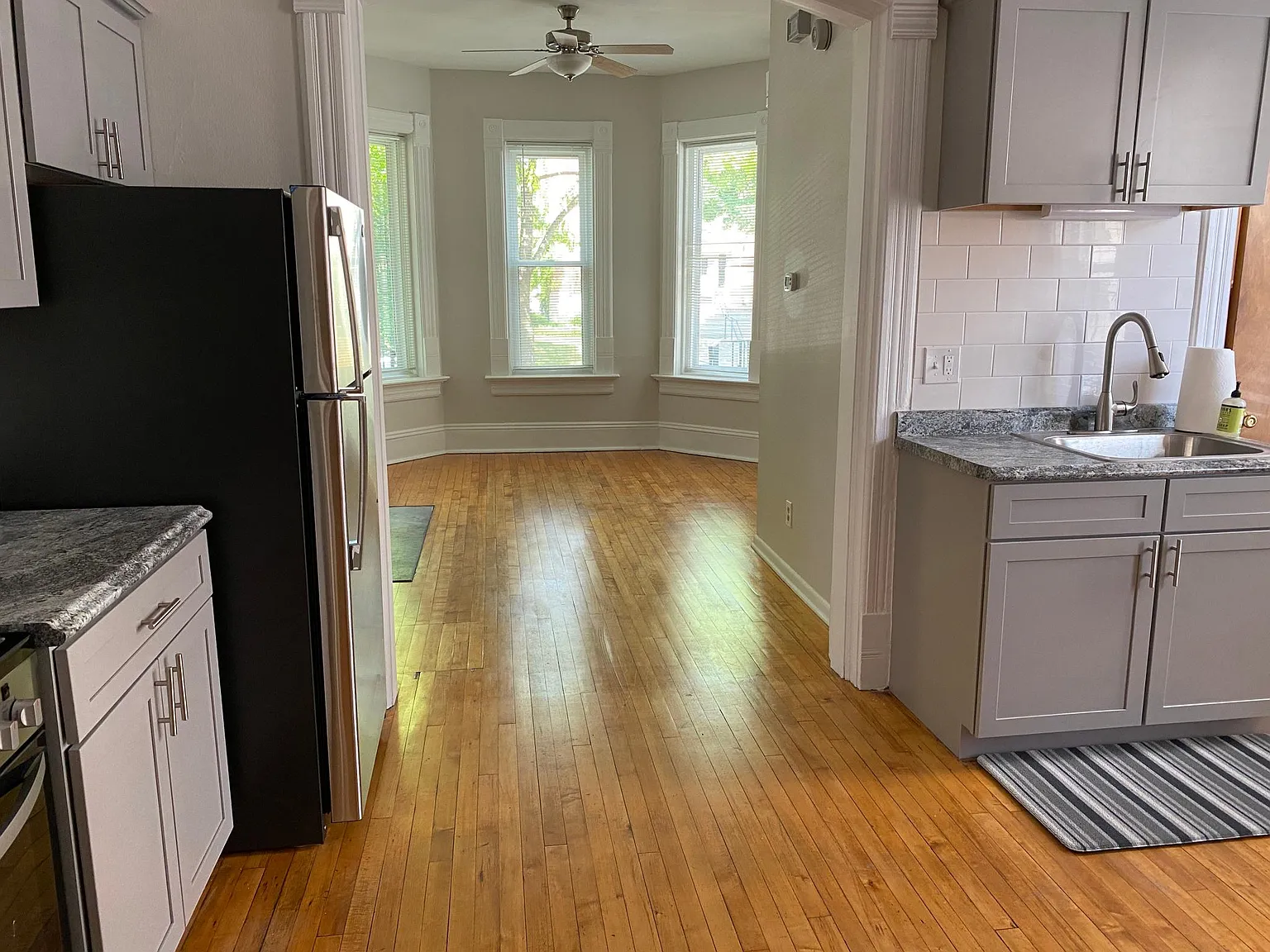 Studio, 600 sqft, $1,100 — Photo 3