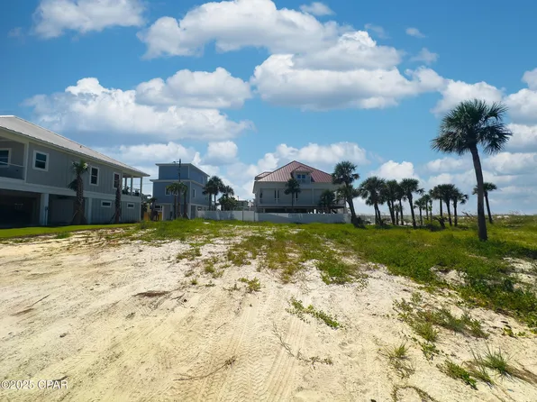 107 S 27th St, Mexico Beach, FL 32456