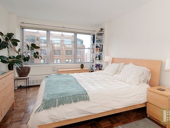 2nd image of 15 W 72nd St APT 18B