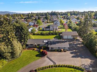 16612 Peterson Rd, Burlington, WA 98233