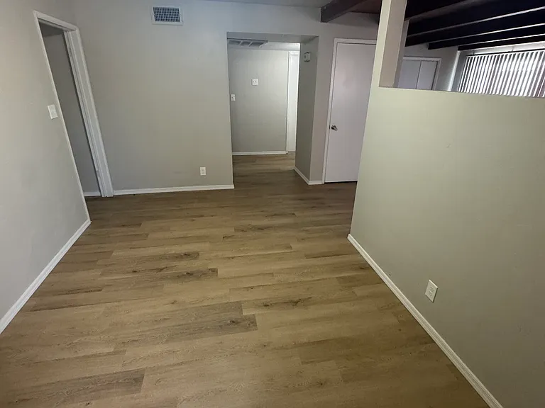 3537 N Jackson Ave — Photo 3