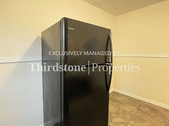 5th image of 485 E 44th St