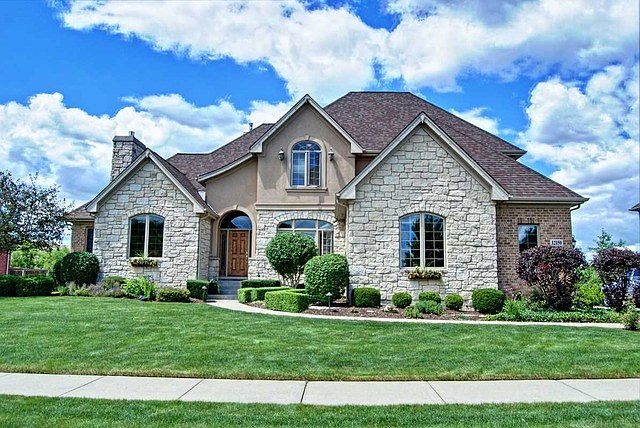 1st image of 12150 Oxford Ct