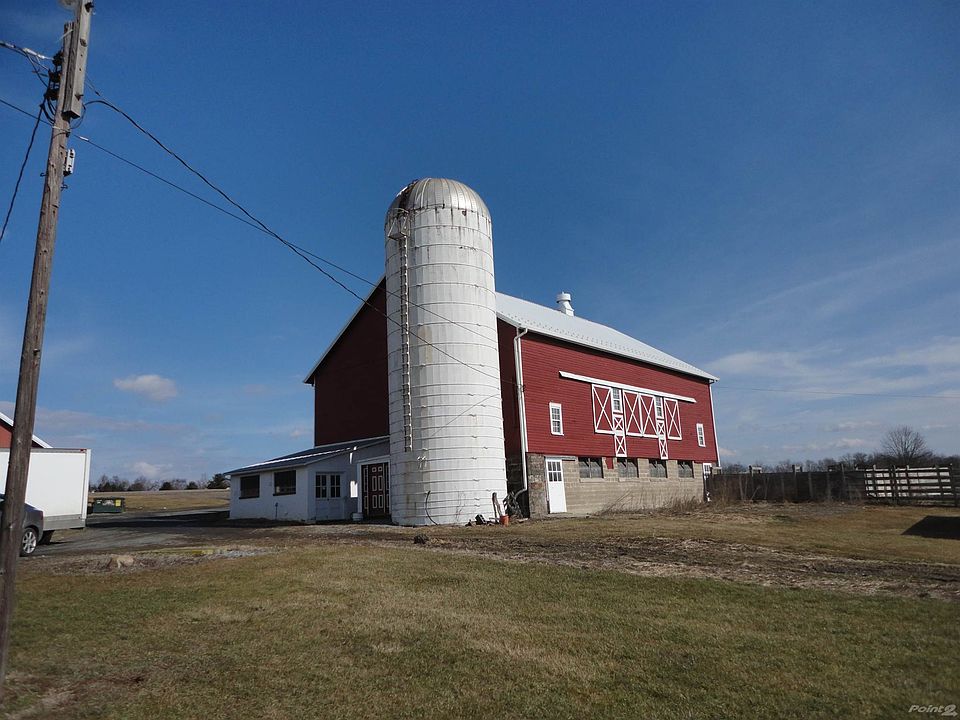 2nd image of 301 Nolf Rd