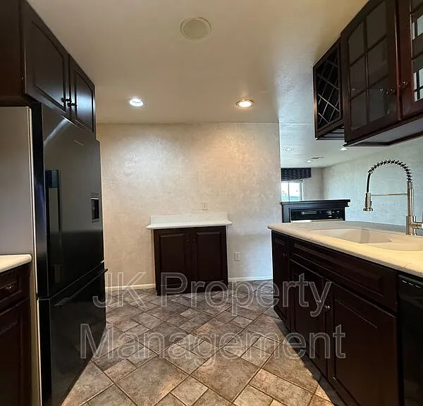 921 Avenue B NW — Photo 12
