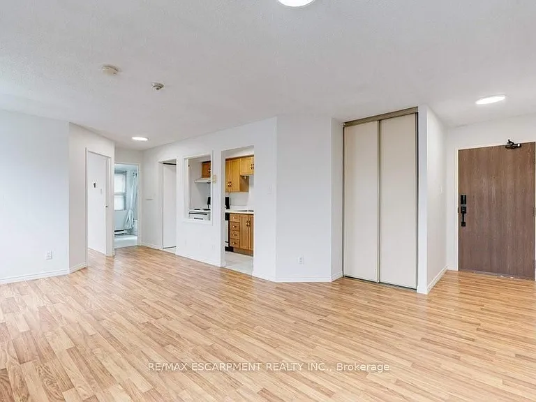 175 Hunter St E #207 — Photo 6