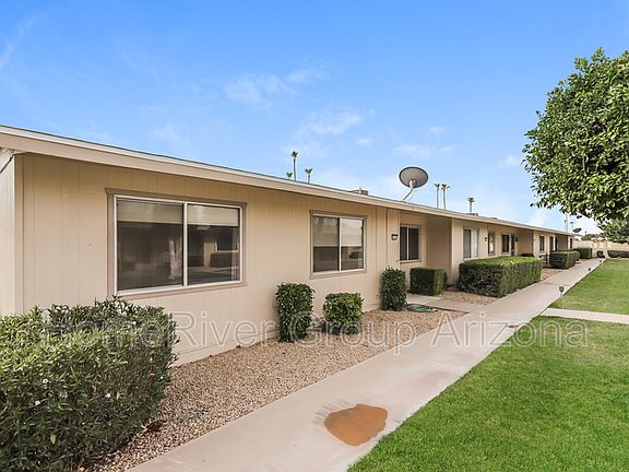 3rd image of 10918 W Santa Fe Dr