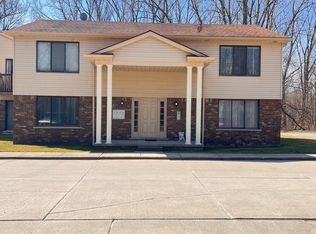 5236 Pointe Dr APT D, East China, MI 48054