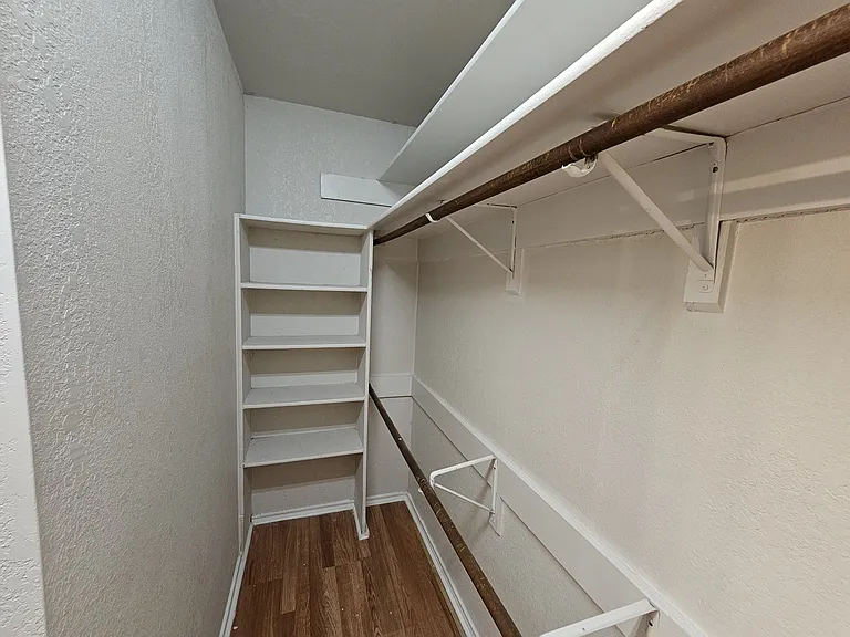 3813 Dorchester Dr — Photo 13