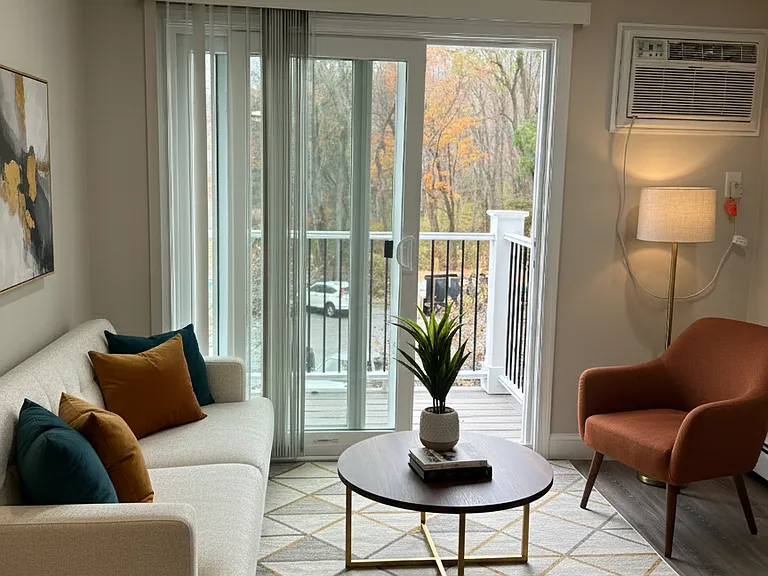Pondsview Apartments — Photo 25