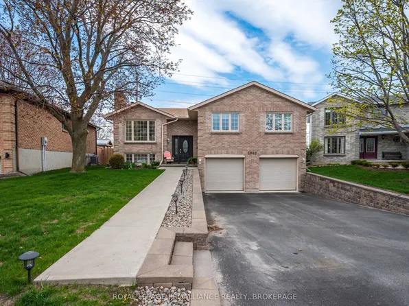1048 Palmerston Cres, Kingston, ON K7P 2P5