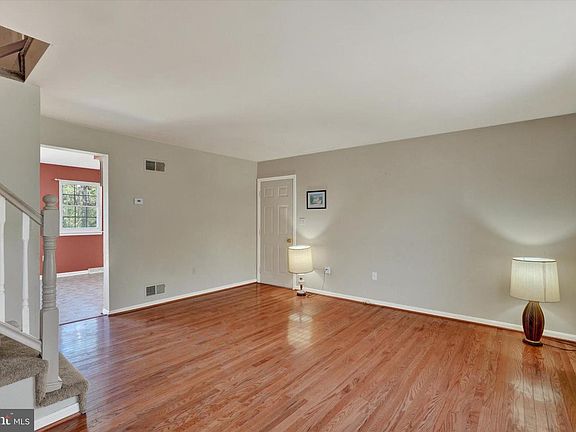 4th image of 1911 Pin Oak Dr #4