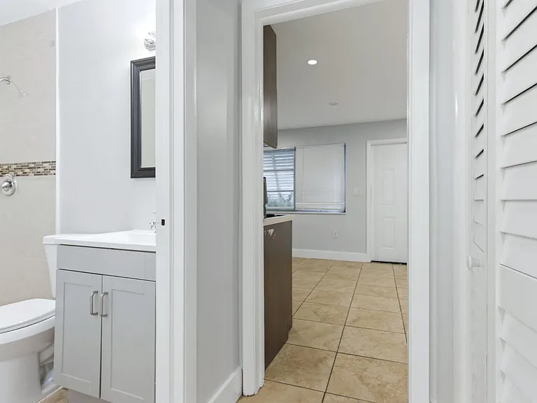 1964 NE 172nd St #5 — Photo 14