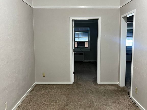 3rd image of 109 S Main St APT 8