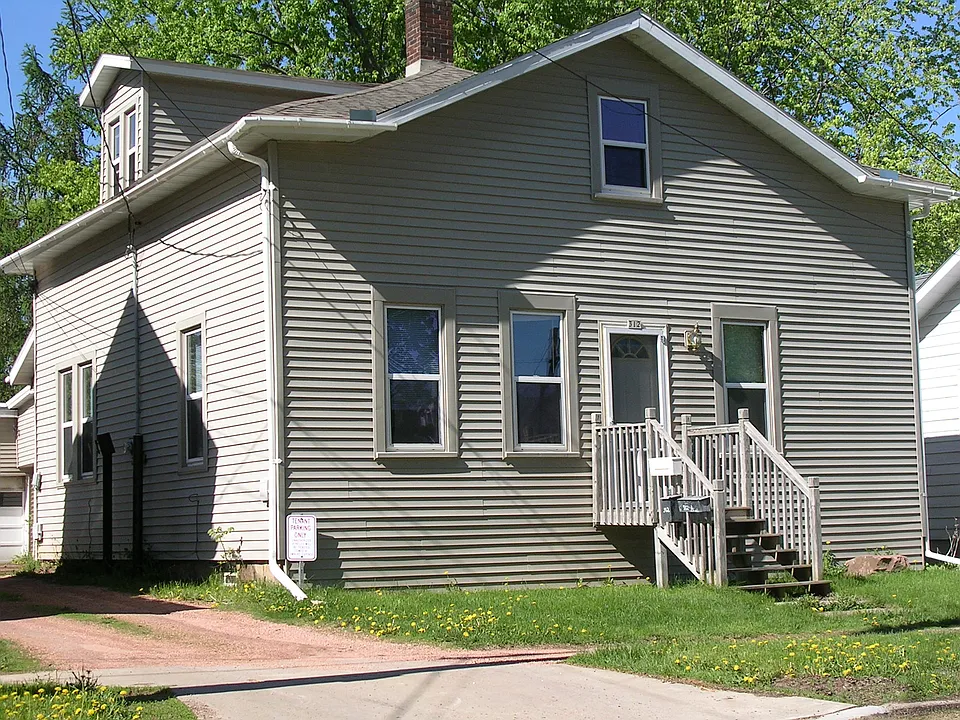 312 W Blodgett St